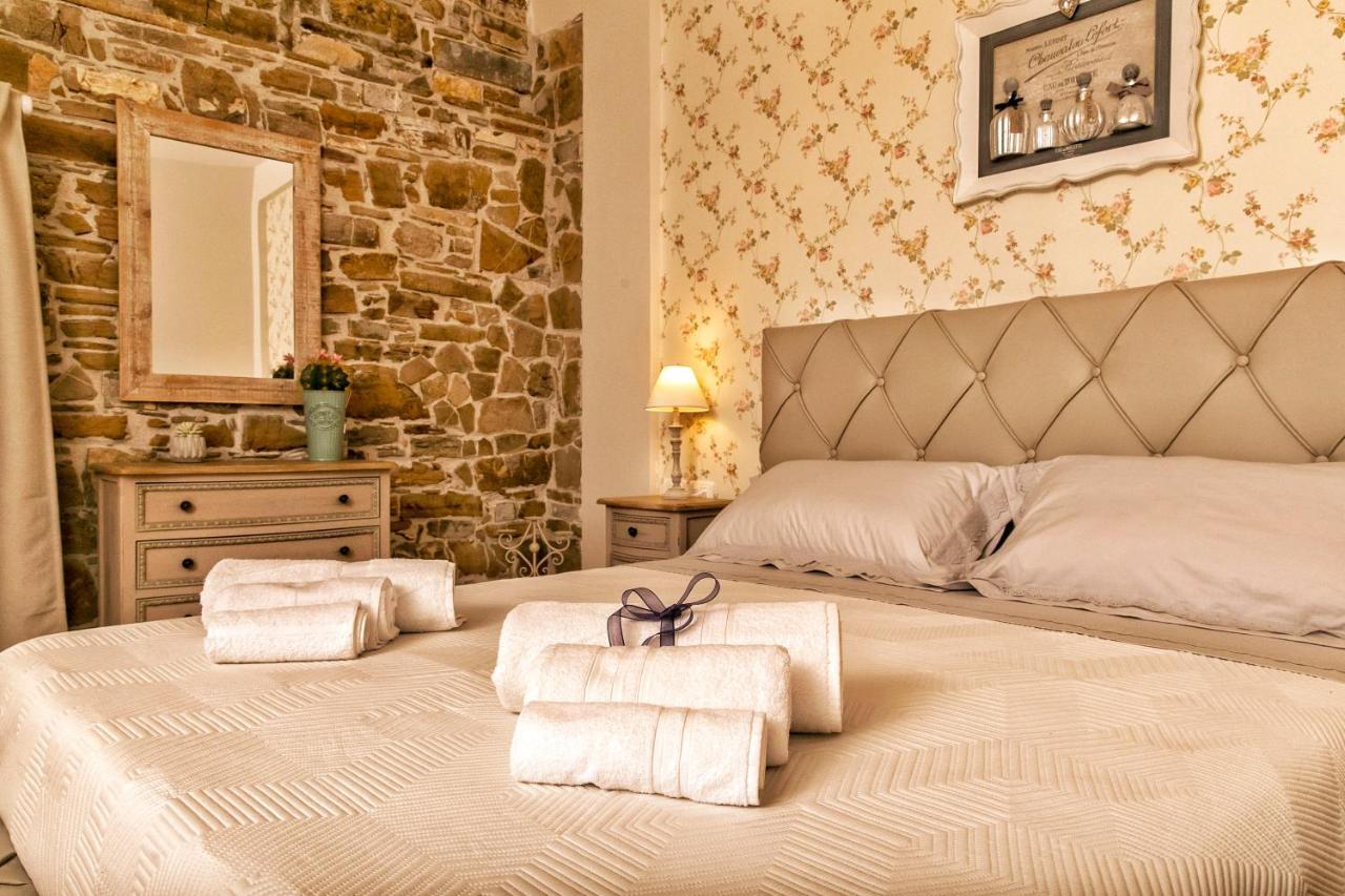 Il Mandorlo Fiorito Bed And Breakfast Ogliastro Cilento Exteriör bild