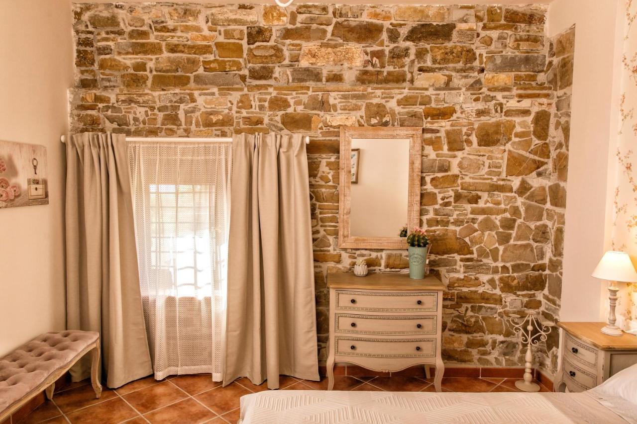 Il Mandorlo Fiorito Bed And Breakfast Ogliastro Cilento Exteriör bild