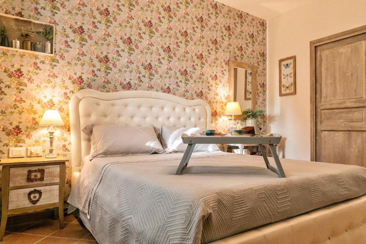 Il Mandorlo Fiorito Bed And Breakfast Ogliastro Cilento Exteriör bild
